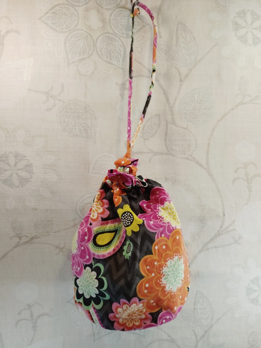 Vera Bradley Pink Orange Grey Chevron Cosmetic Drawstring Bag